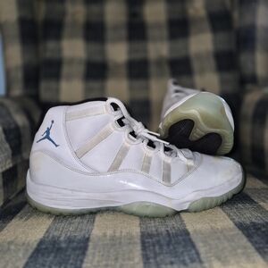 Jordan 11 Legend Blue Size 13